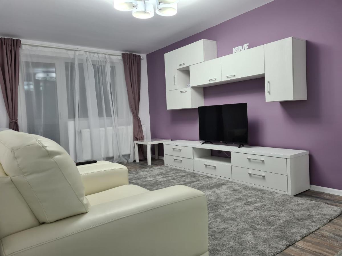 Apartament Terra Apartment Targoviste Bagian luar foto